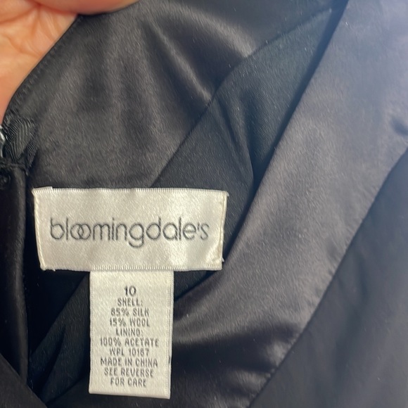 Bloomingdale’s sexy long formal dress, Size 10 - Picture 4 of 8